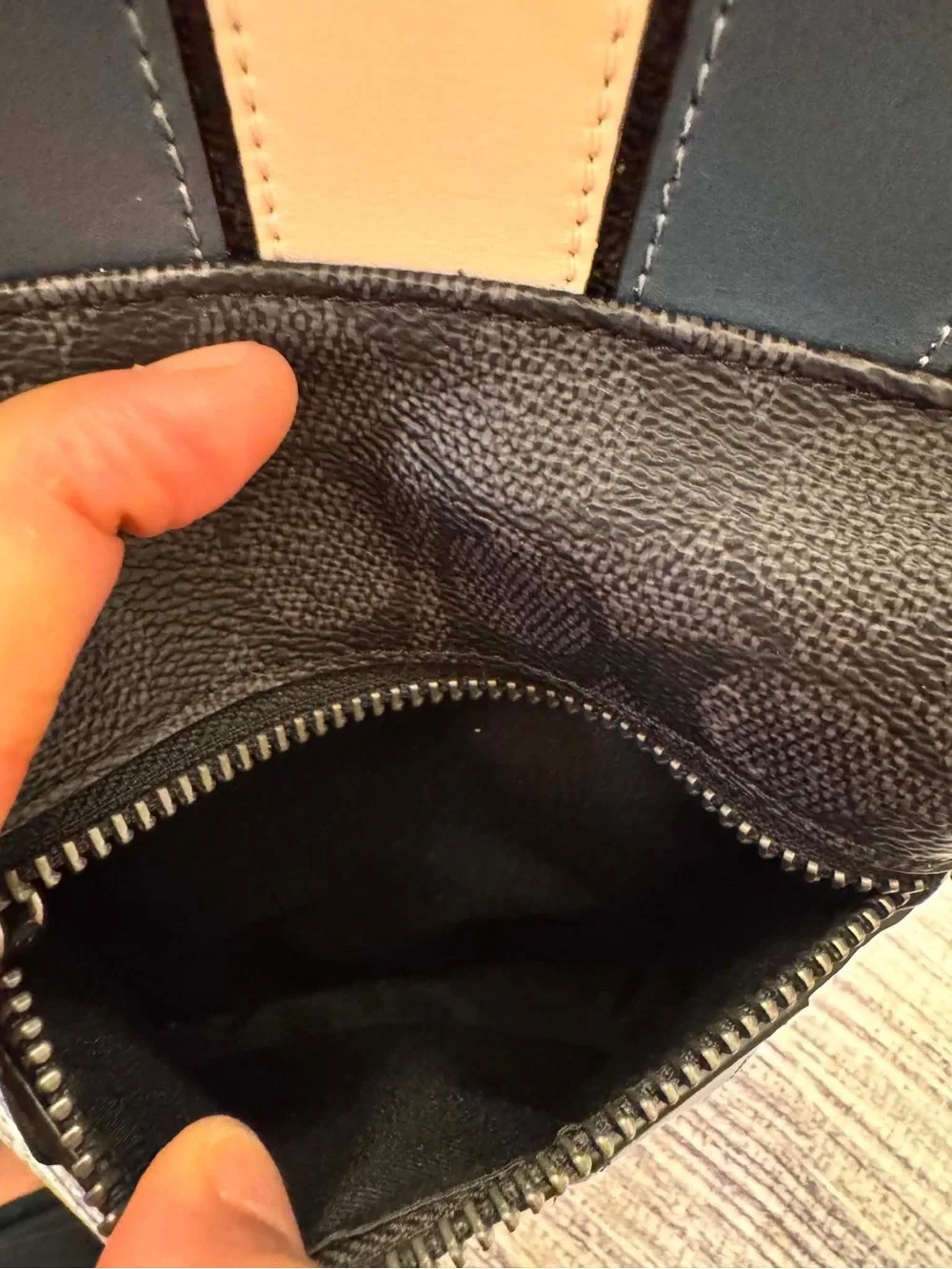 Coach signature coated
